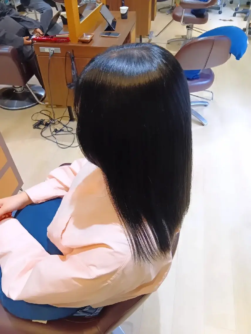 セミロング カラー ブリーチ エメラルドグリーン ハイトーンカラー トリートメント ヘアカラー トリートメント 小林暢🌟Orque 髪質改善サロン🌙のヘアスタイル