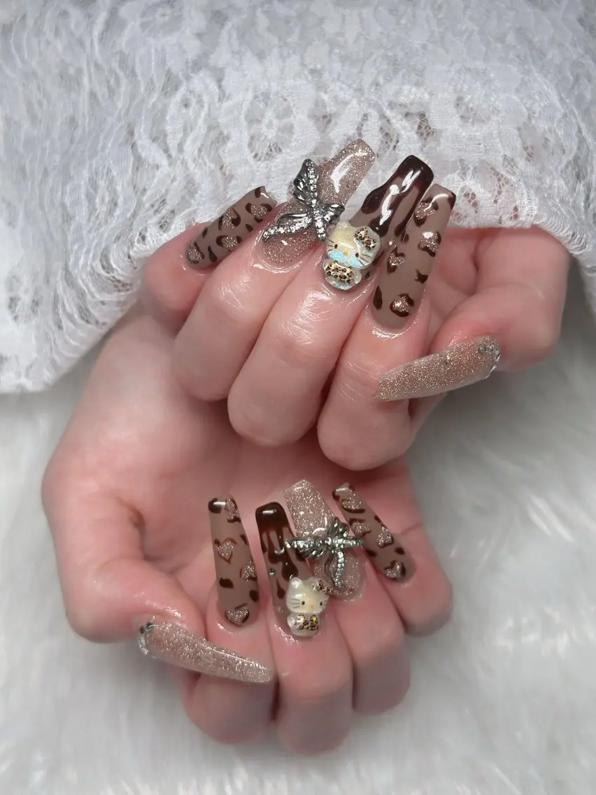 ネイル フレンチネイル ジェルネイル ガラスフレンチ ハロウィン ハート H.baby Nail Salonのネイルデザイン