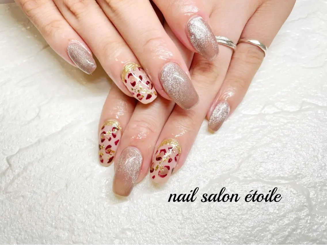 ネイル アニマル柄 ジェルネイル マグネットネイル ミラーネイル 持ち込み ハンドネイル nail salon étoileのネイルデザイン