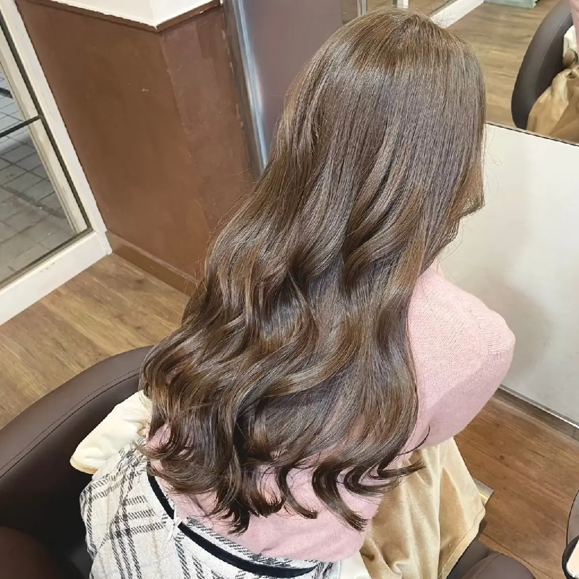 カラー ヘアカラー トリートメント 束感まつぱ🫧 なつき🫧のヘアスタイル