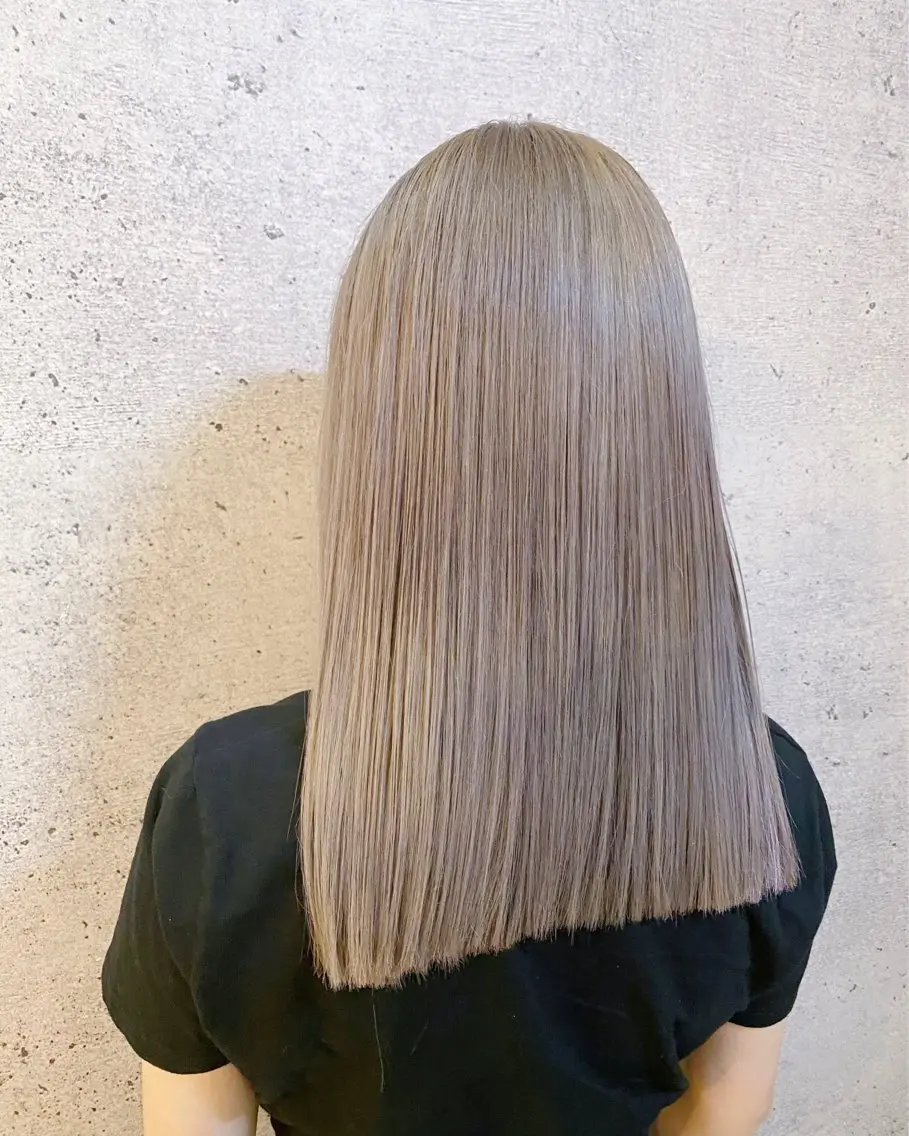セミロング カラー カット ヘアカラー トリートメント 久保 敏之のヘアスタイル