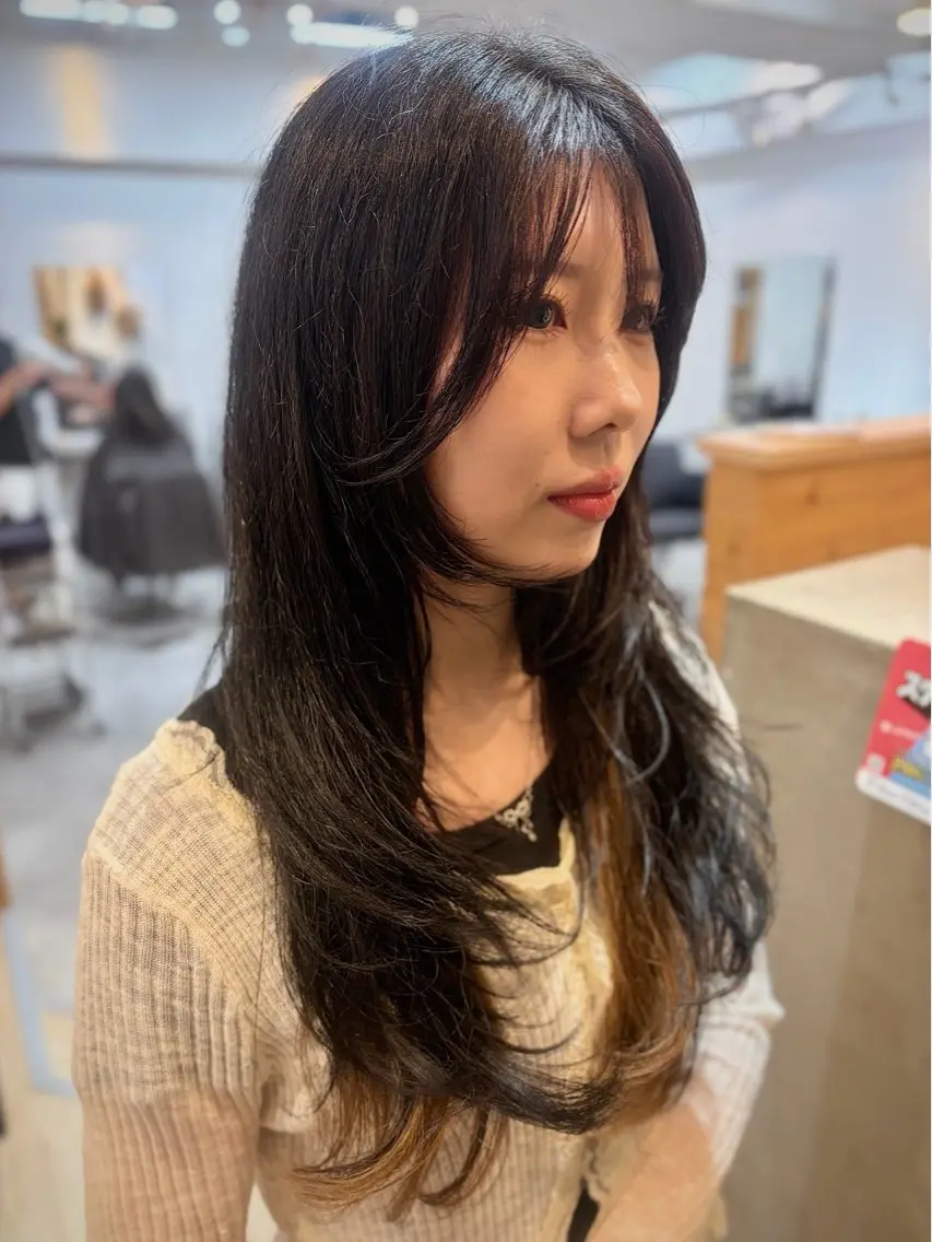 ロング カラー ブラウンカラー 透明感カラー レイヤーカット カット ヘアカラー cana 札幌レイヤースタイルのヘアスタイル
