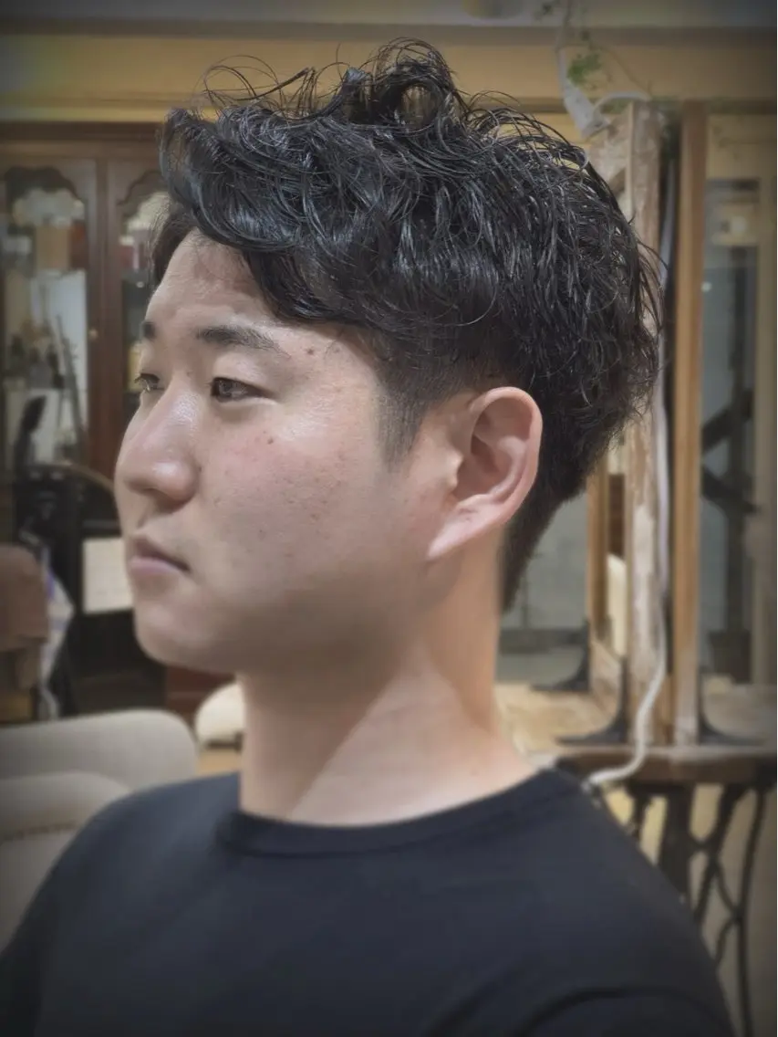 ミディアム パーマ メンズ ミディアムパーマ メンズパーマ カット パーマ スパイキー/ ピンパーマ/緑川雄也のヘアスタイル