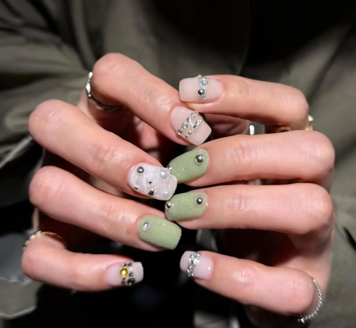ネイル ハンドネイル 🎀 NaNa_nailのネイルデザイン