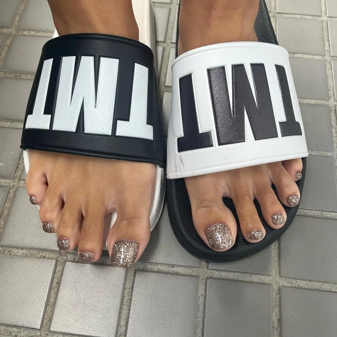 ネイル フットネイル 🤎Two ERI🤎のネイルデザイン