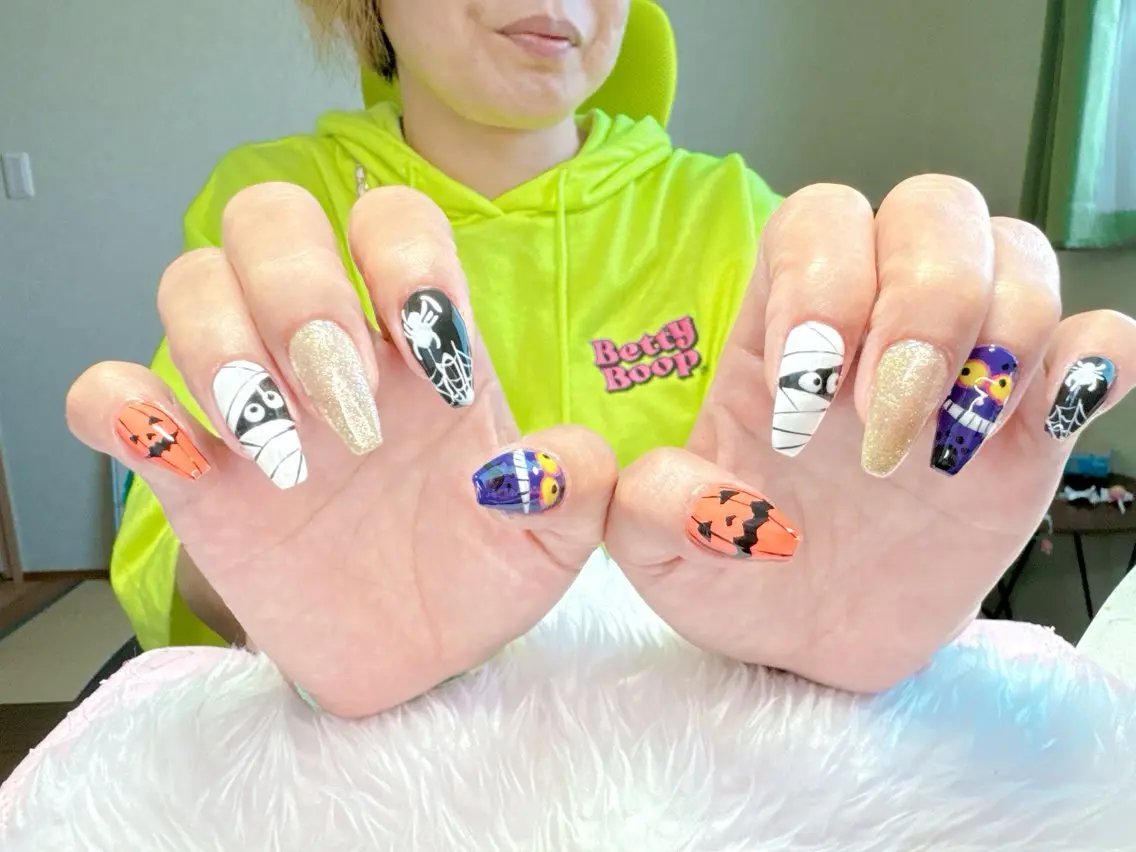 ネイル ハロウィン ハンドネイル フットネイル ネイル・脱毛サロン HARRYSのエステ・リラクイメージ