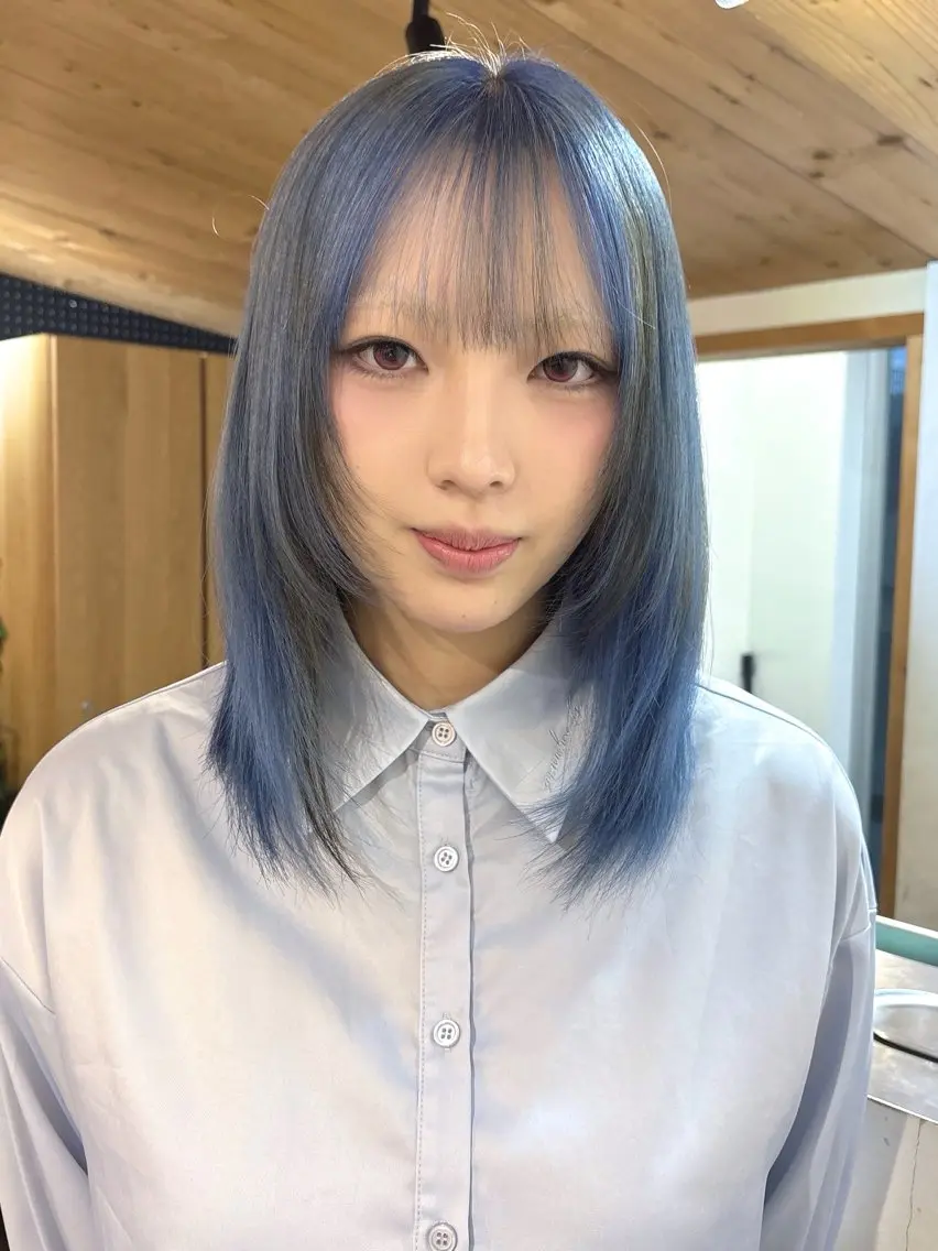 セミロング カラー ヘアカラー ダブルカラー/寒色 カラー/リリカ🦕のヘアスタイル