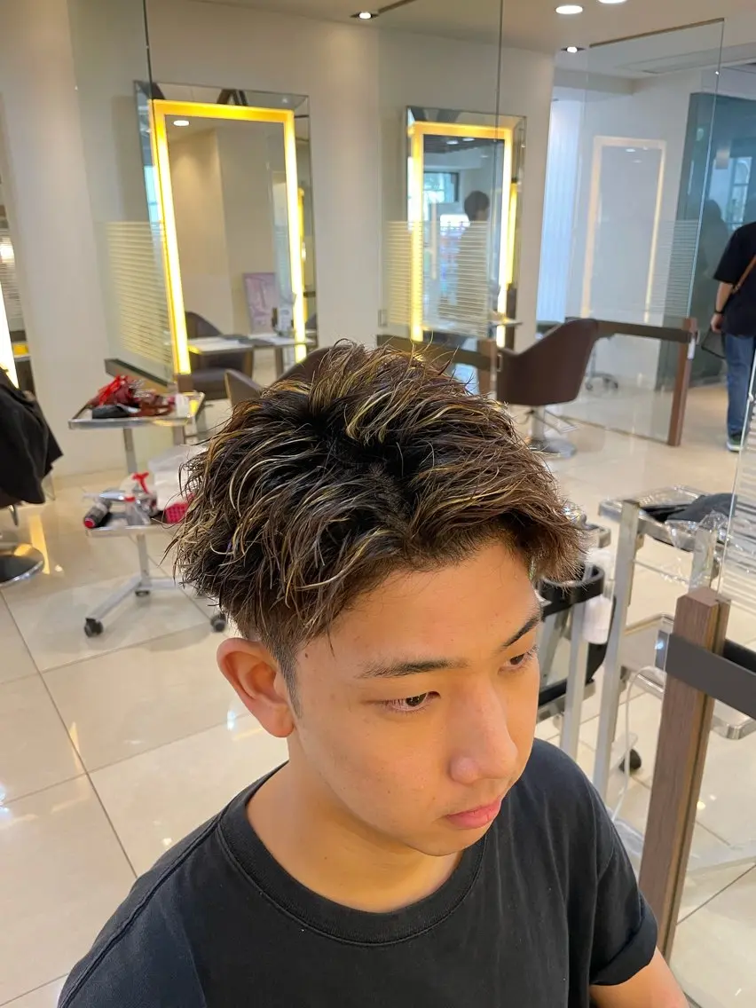 パーマ メンズ メンズハイライト 辻野 光希のヘアスタイル