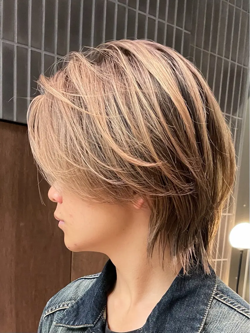 カラー メンズ メンズハイトーン ベージュカラー ブロンド ブロンドベージュ ハイトーンカラー カット ヘアカラー 中川 稜のヘアスタイル