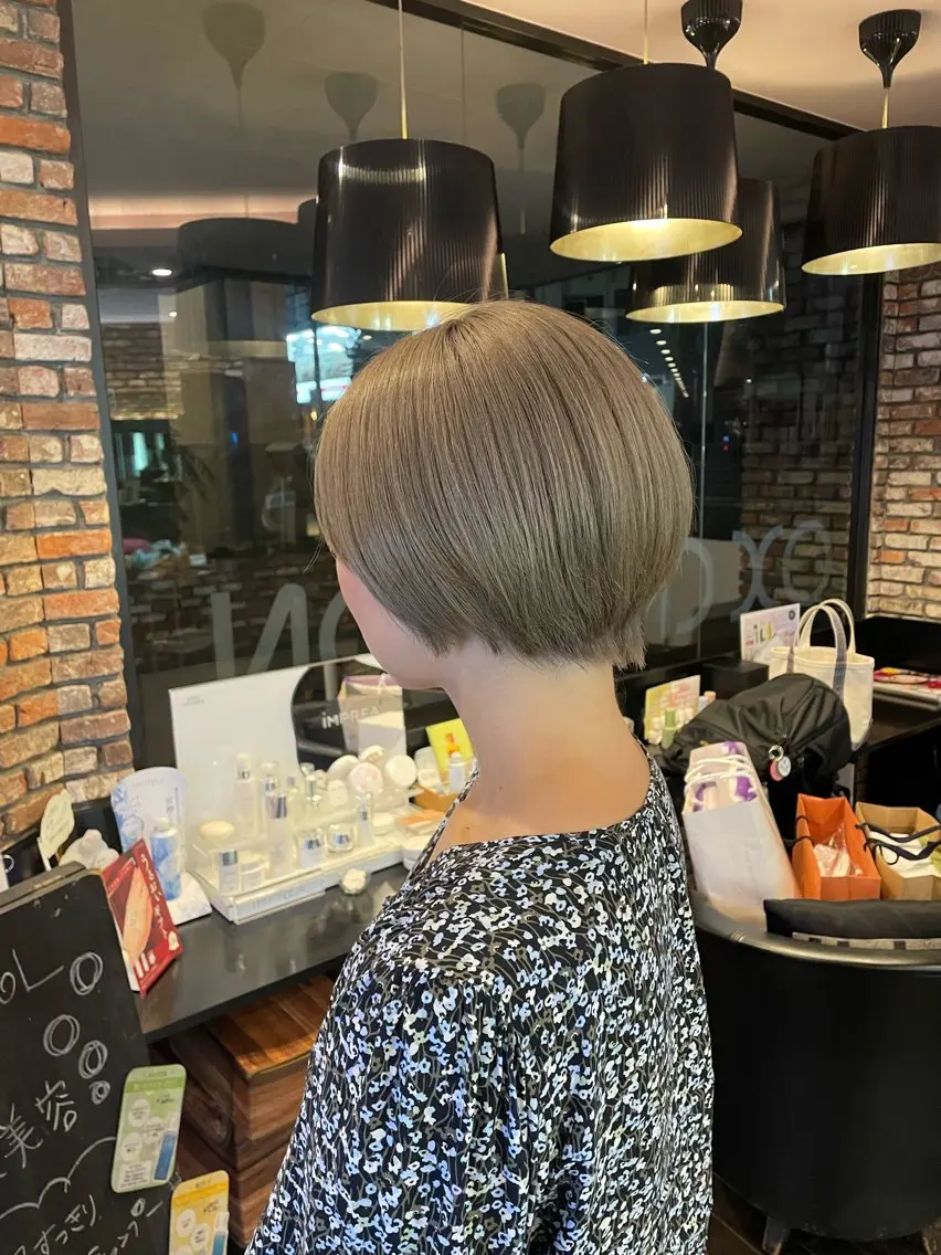 ショート ショートヘア ショート 顔周りレイヤー/マオのヘアスタイル