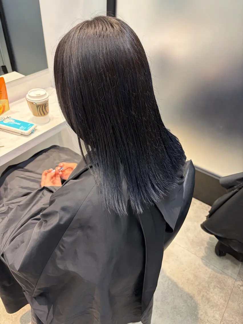 ミディアム カラー FUJII MARINのヘアスタイル