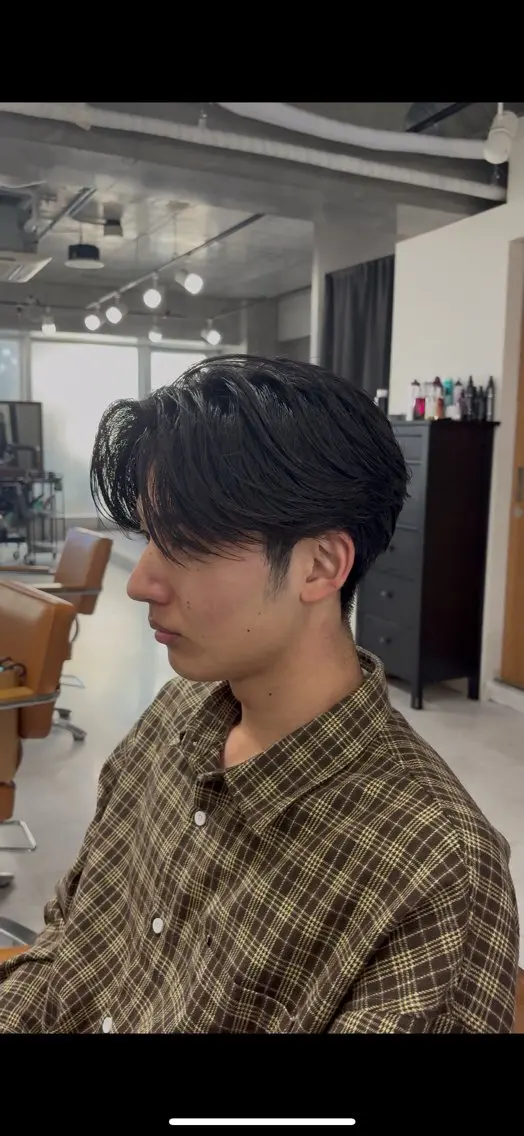 ショート メンズ センターパート 下北沢メンズパーマ 特化園田 楓莉のヘアスタイル