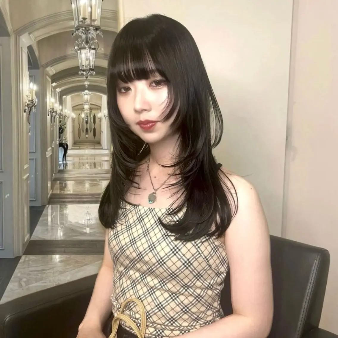 ミディアム カラー 黒髪 くびれヘア 姫カット くびれレイヤー レイヤーカット KANAMI 🌏のヘアスタイル