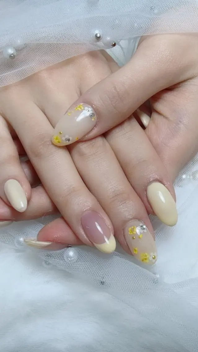 ネイル Crystal Nailのネイルデザイン