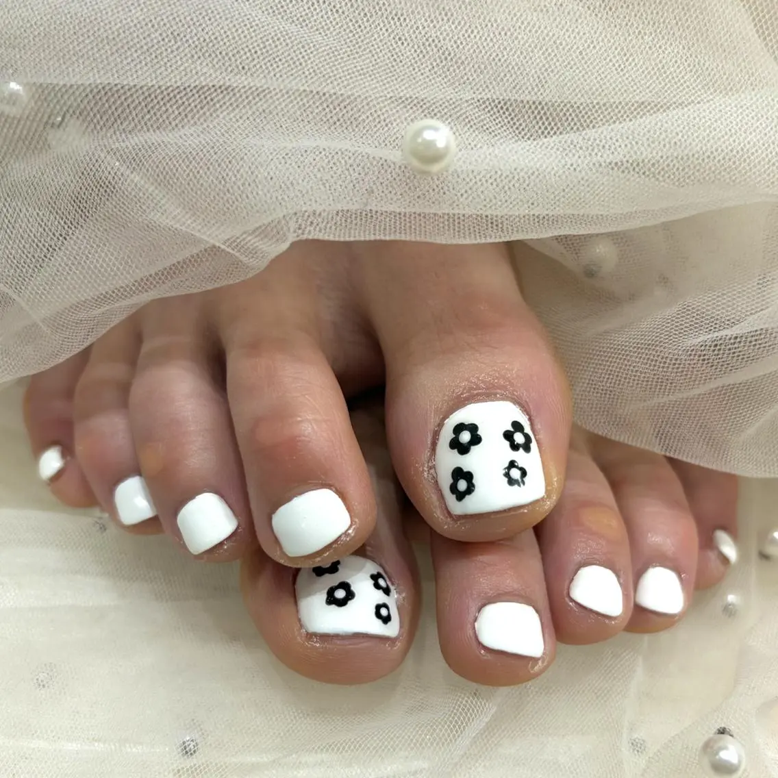 オフなし🫧フット親指アート💎甘皮ケア込！の写真