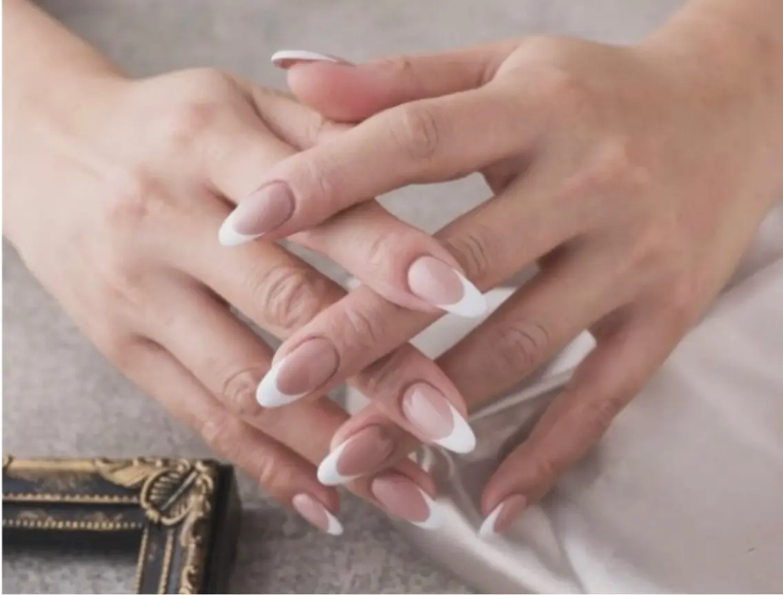 ネイル フレンチネイル H. MAKIのネイルデザイン