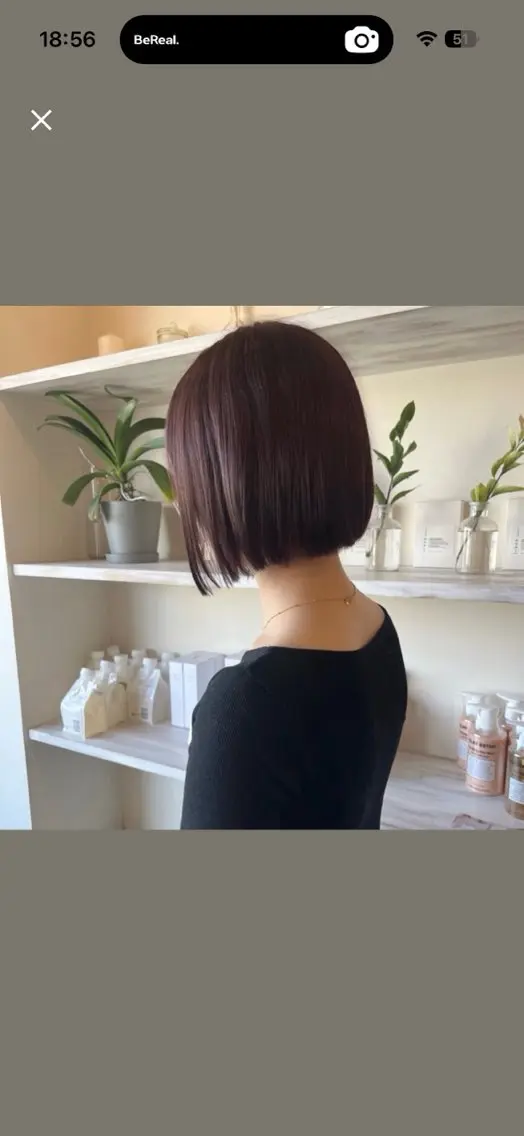 ショート カラー カシス レッドカラー カット ヘアカラー ベージュ/透け感 カラー.nano🎀のヘアスタイル