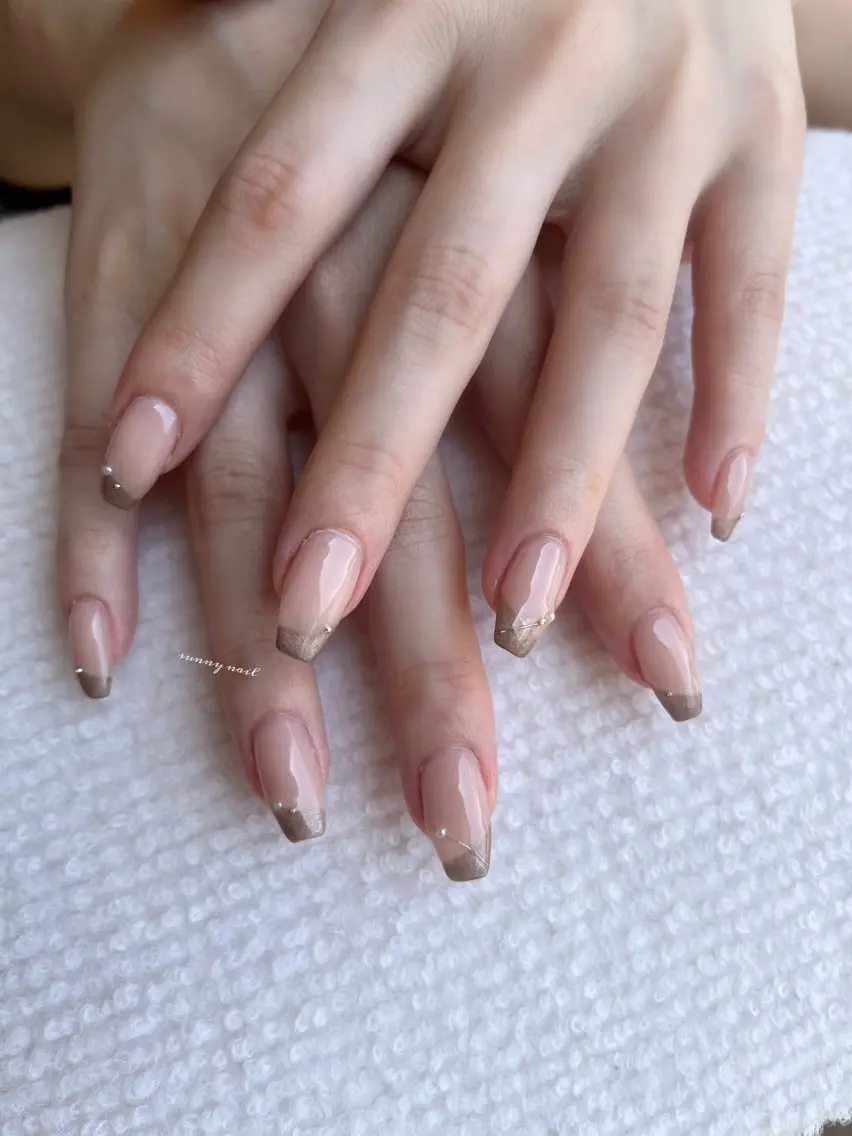ネイル フレンチネイル ジェルネイル マグネットネイル マグネットフレンチ パラジェル sunny nailのネイルデザイン