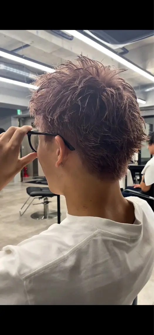 ショート カラー ベージュカラー ハイトーンカラー ピンクカラー ピンクベージュ 水野 ハルトのヘアスタイル