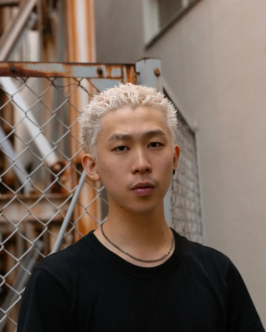 ショート カラー パーマ メンズ メンズブリーチ メンズパーマ ブリーチ カット ヘアカラー パーマ 🔗メンズサロン🔗 Kieのヘアスタイル