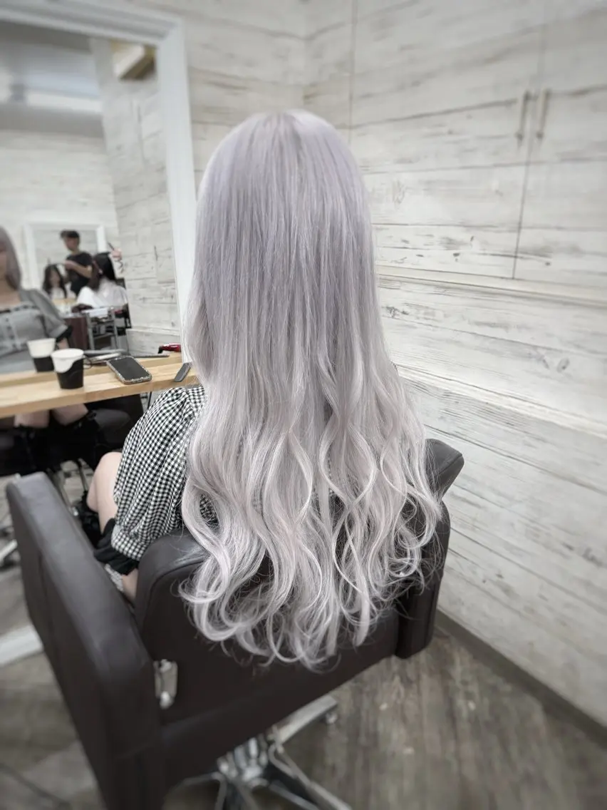 ロング カラー ベージュカラー ブリーチ ホワイトベージュ エクステ ヘアカラー エクステ 北沢 隆のヘアスタイル
