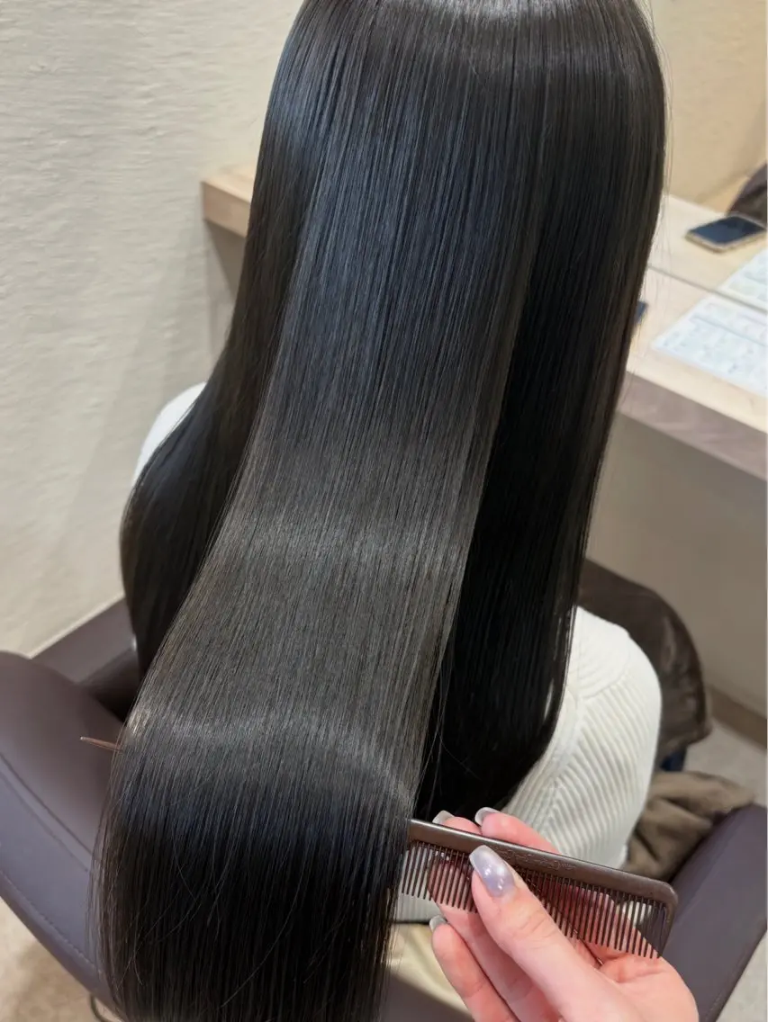 ロング カラー グレージュ オリーブグレージュ オリーブグレー カット ヘアカラー トリートメント 艶カラー/レイヤー /atsumi🪷のヘアスタイル