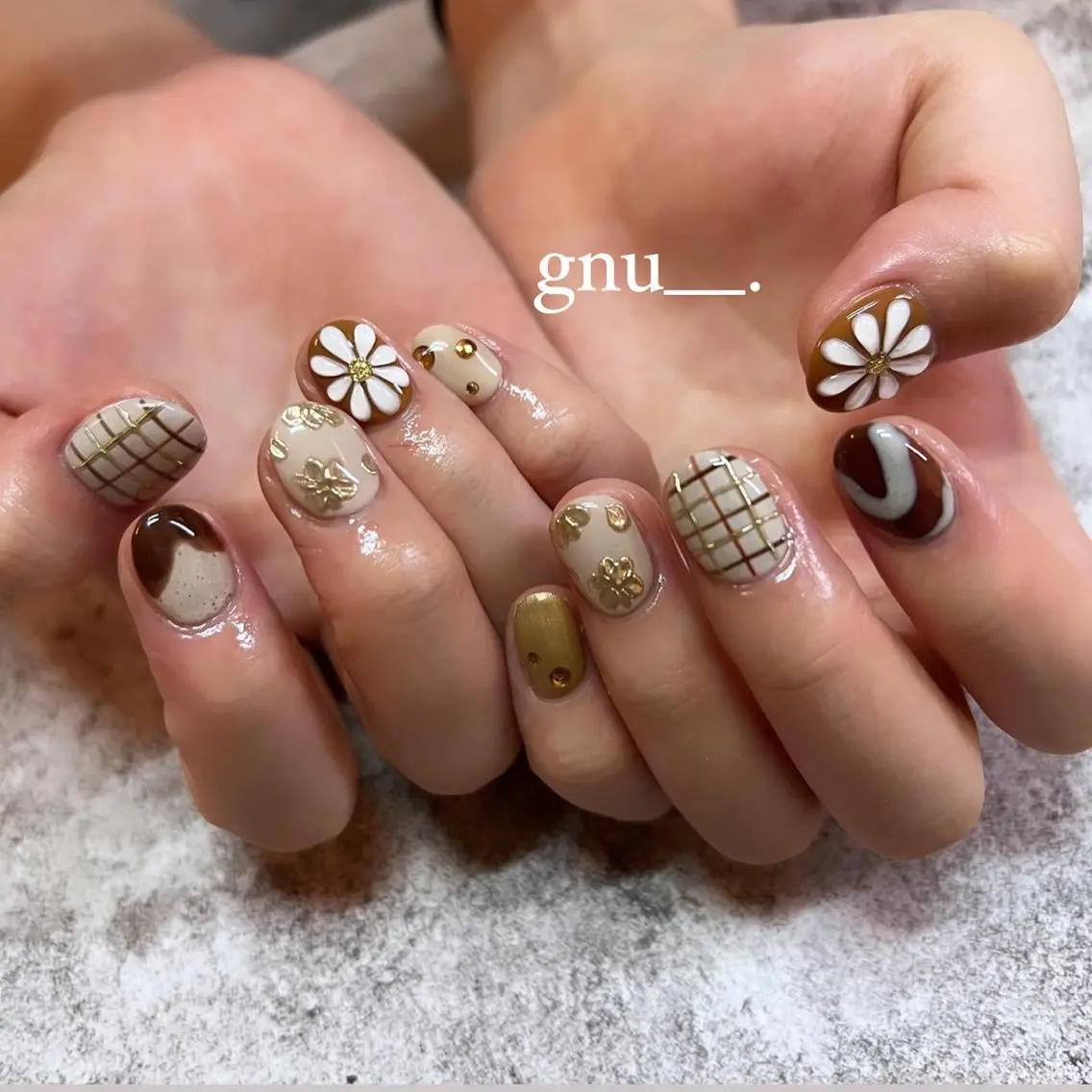 ネイル ミラーネイル ハンドネイル gnu__. nailのネイルデザイン