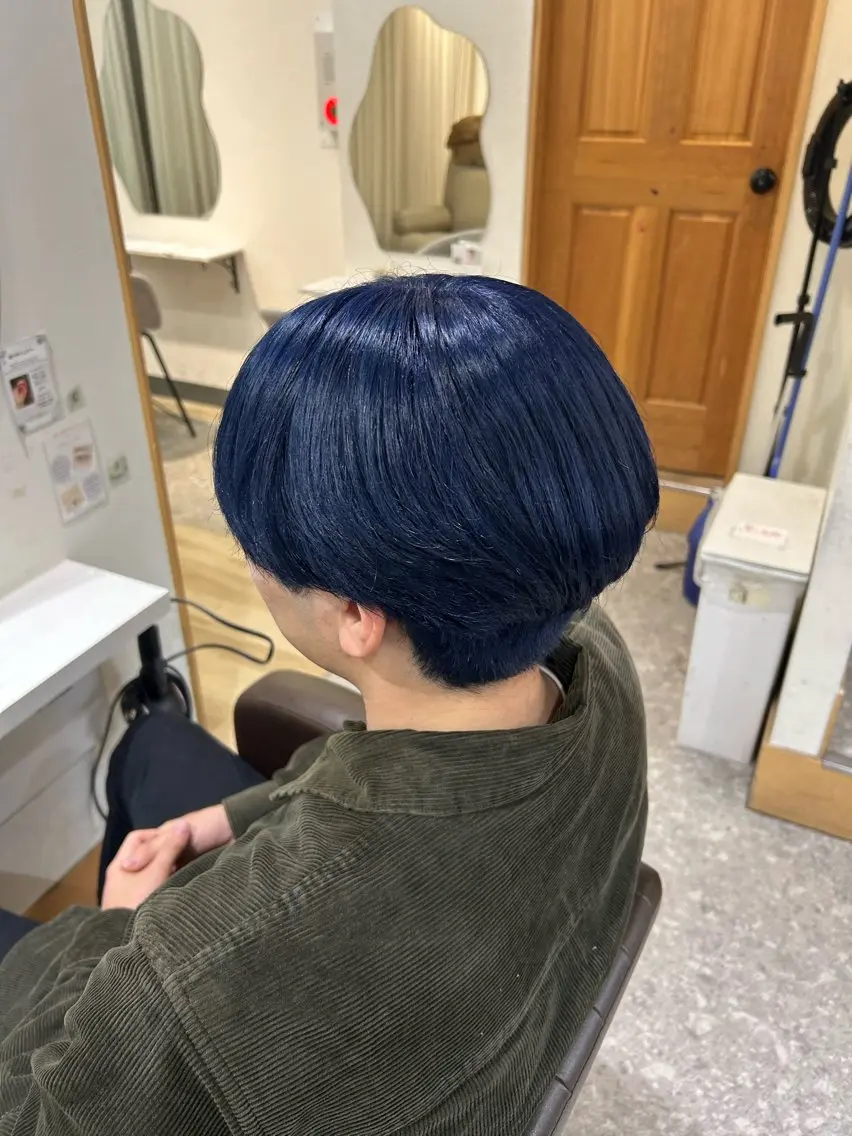 メンズ メンズブリーチ ヘアカラー トリートメント 岩田 ひより🦄💜のヘアスタイル