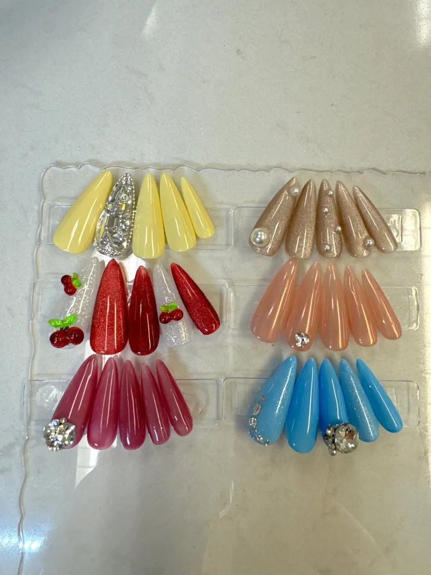 ネイル ジェルネイル パラジェル Queeens nailのネイルデザイン