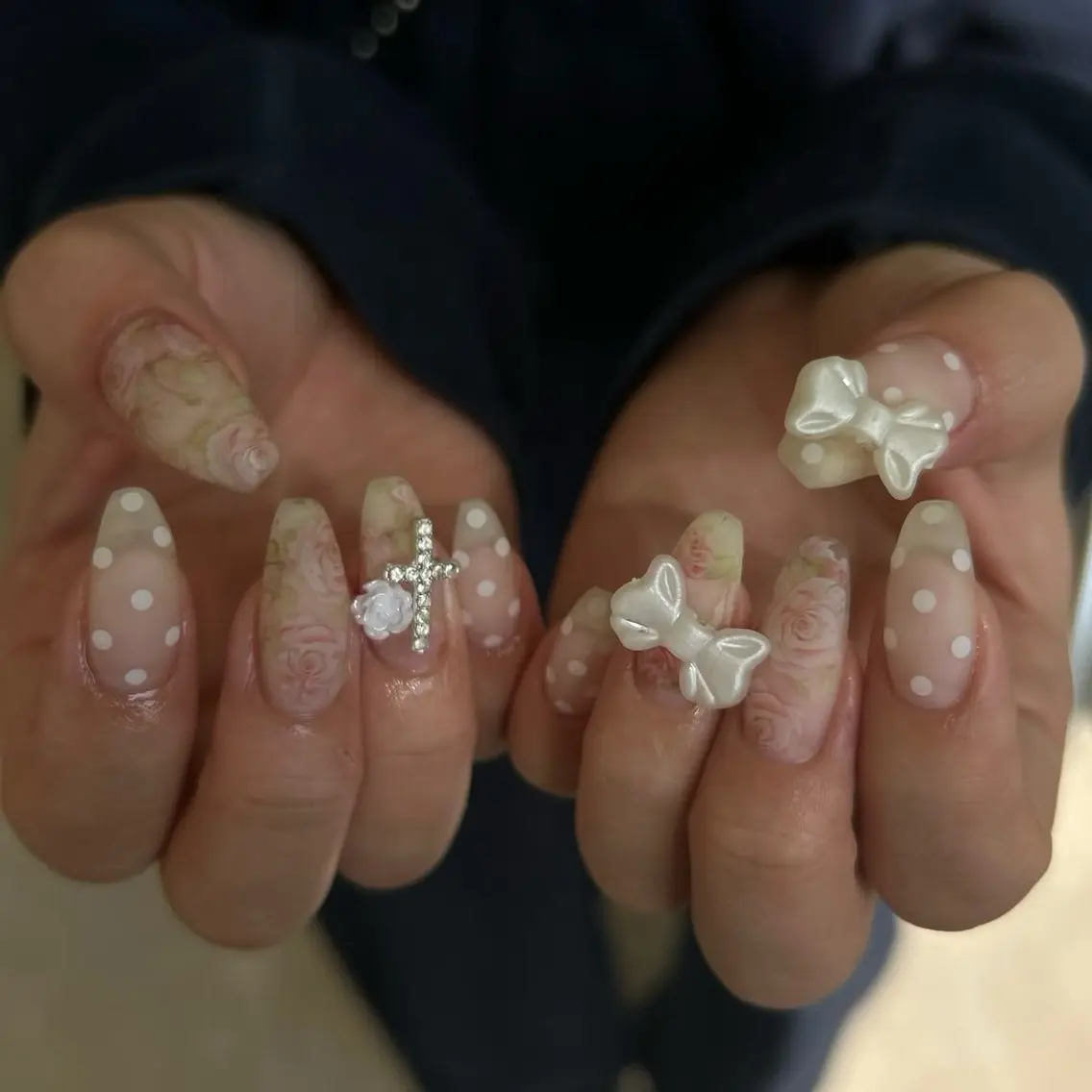 ネイル 韓国ネイル マグネットネイル 持ち込み ハンドネイル Mimi Nail_Royalのネイルデザイン