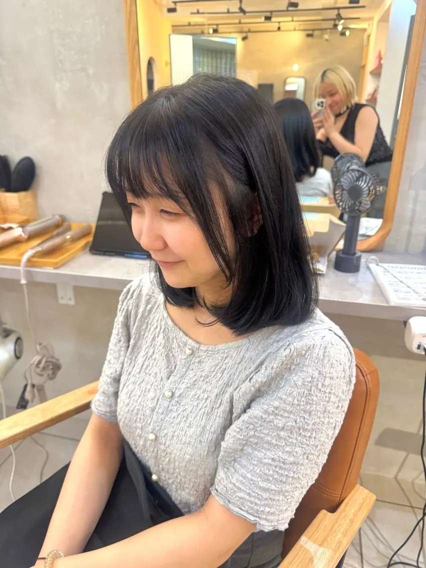 ミディアム 🧡ボブ/うる艶カラ ー🩵　さくら🌸のヘアスタイル