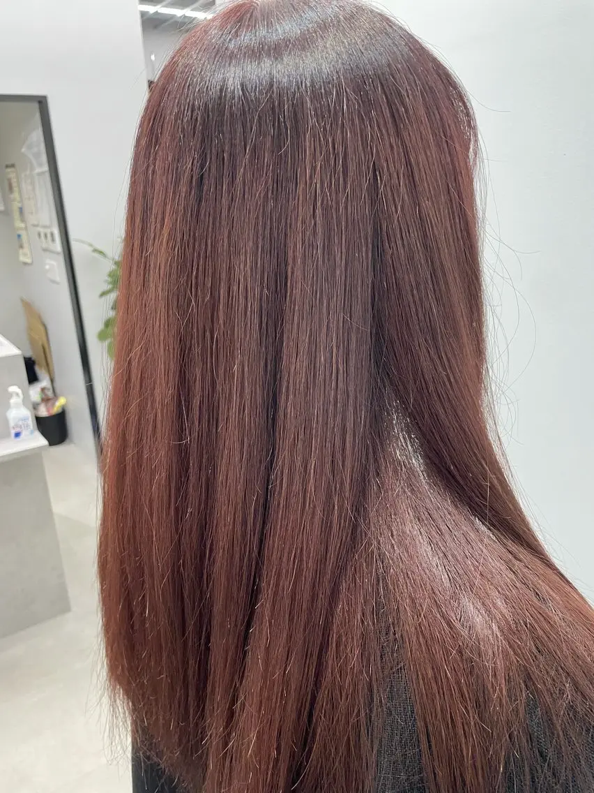 ロング カット ヘアカラー 丸岡 成穂のヘアスタイル