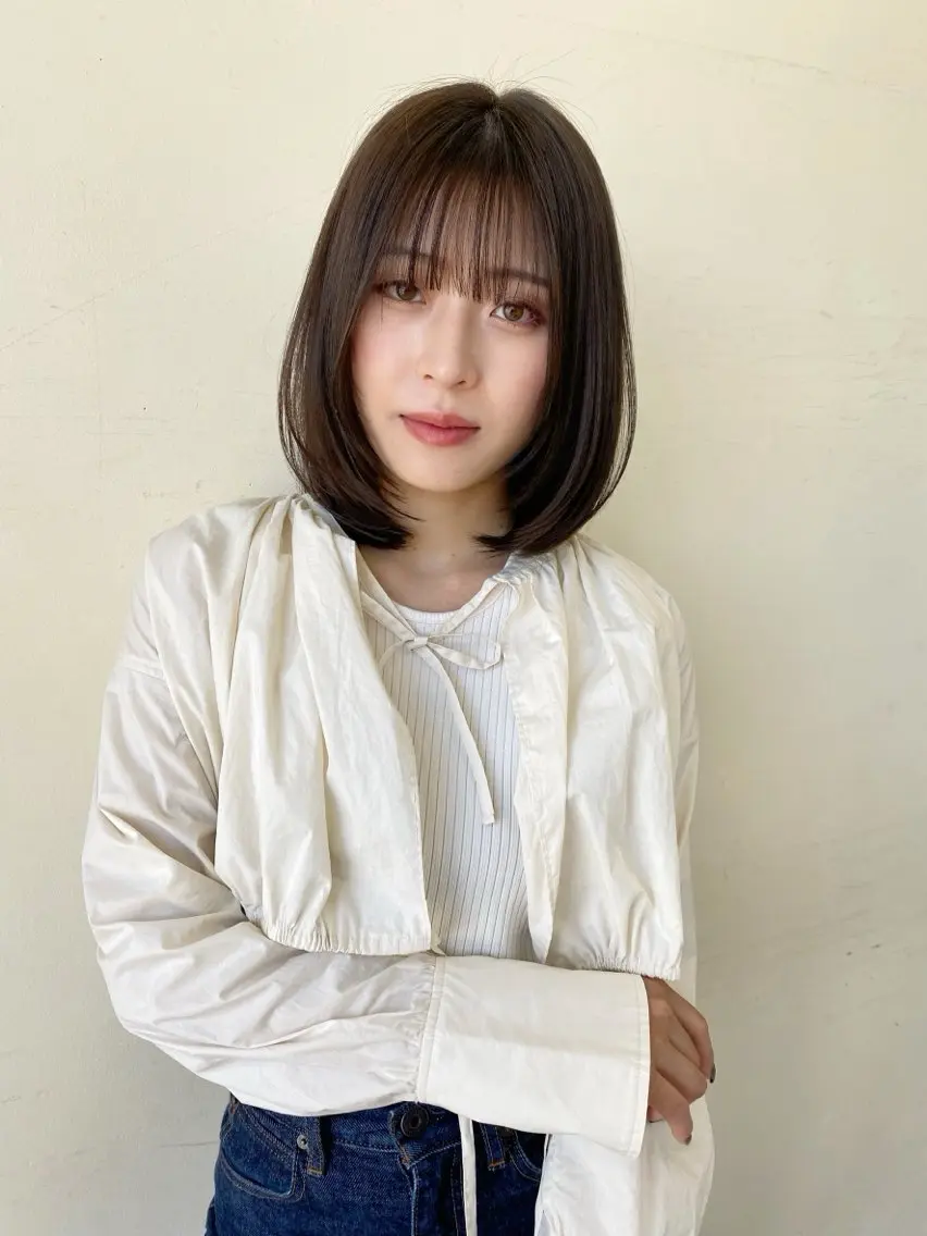 ミディアム ボブ 秋野 睦実のヘアスタイル