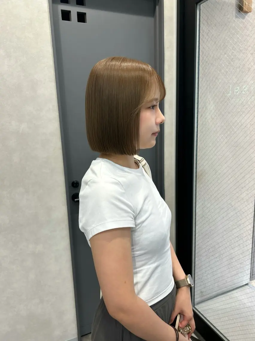ショート カラー 透明感カラー ヘアカラー トリートメント moe🎀 透明感カラーのヘアスタイル