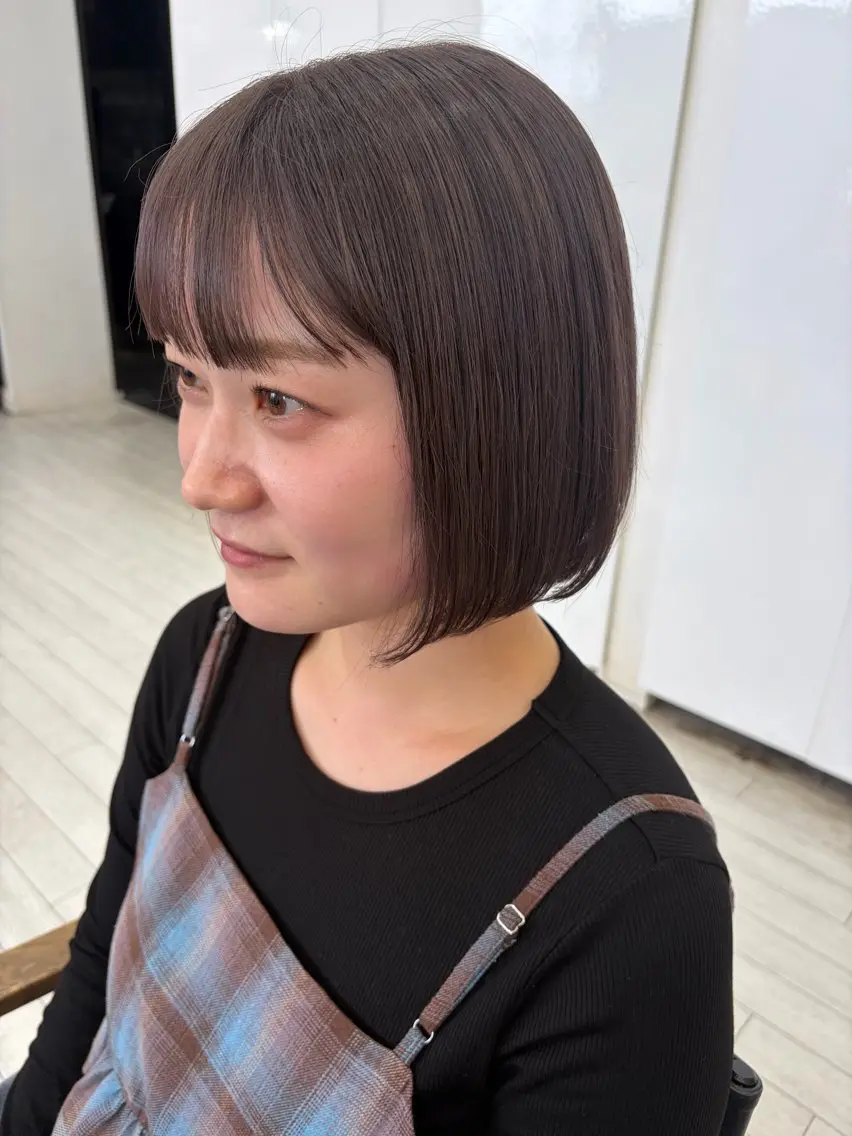ショート カラー ブリーチ カット ヘアカラー 石井 愛莉のヘアスタイル