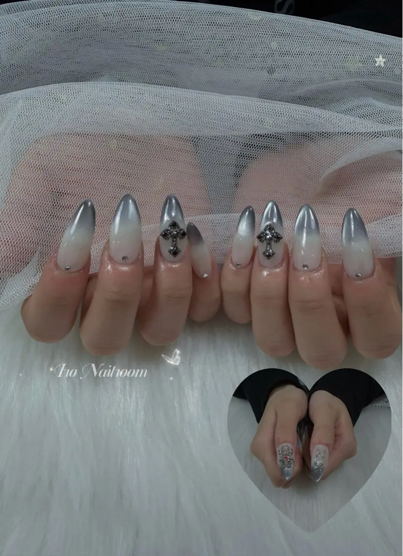 ネイル ハンドネイル IRO Nail Studioのネイルデザイン