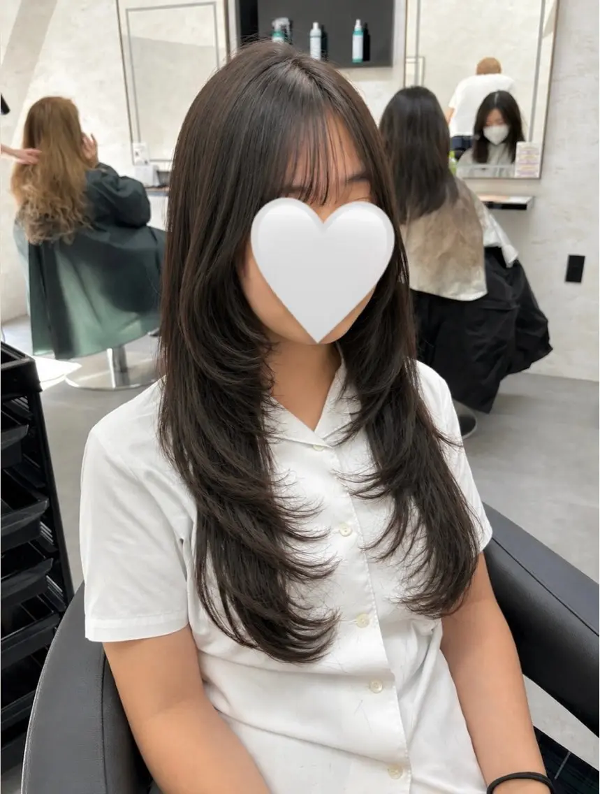 ロング エクステ レイヤーカット エクステ 天神最安値エクステ カラーレイヤーカットのヘアスタイル
