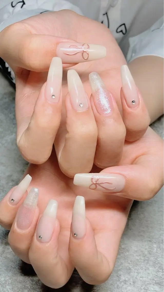 ネイル ハンドネイル ハンドケア shino🌟 痛ネイルのネイルデザイン