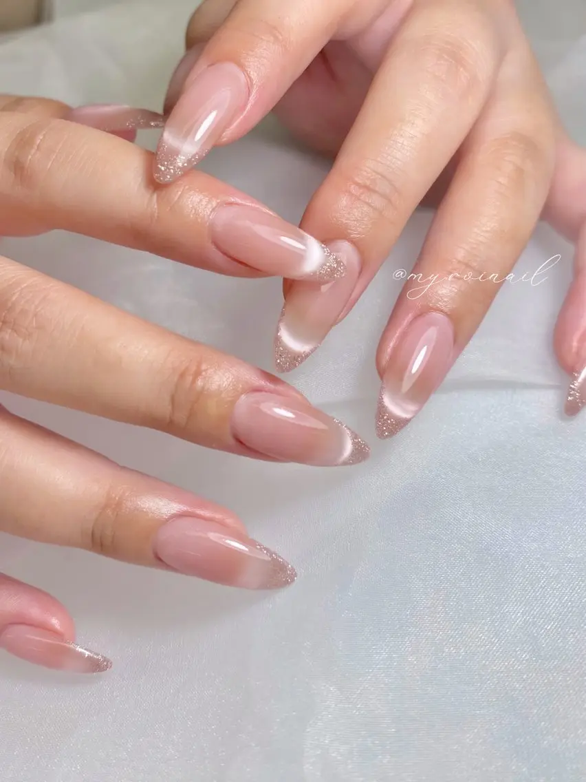 ネイル RAVILISS ネイリストMAYUのネイルデザイン