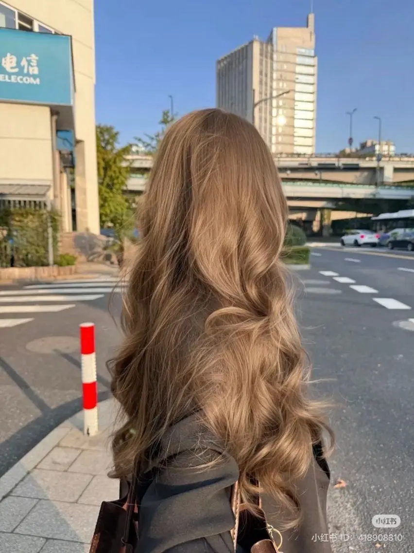 ロング カラー パーマ カット ヘアカラー トリートメント 🥯縮毛/レイヤー/ ベージュヘア🥯のヘアスタイル
