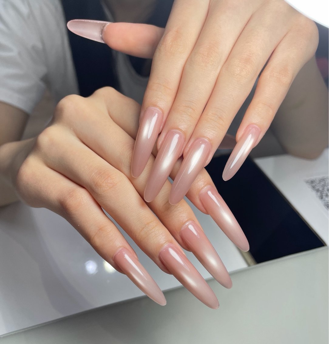 ネイル オーロラネイル 長さ出し フラッシュネイル フラワーネイル フットネイル ハンドネイル 🎀 Ruruのネイルデザイン