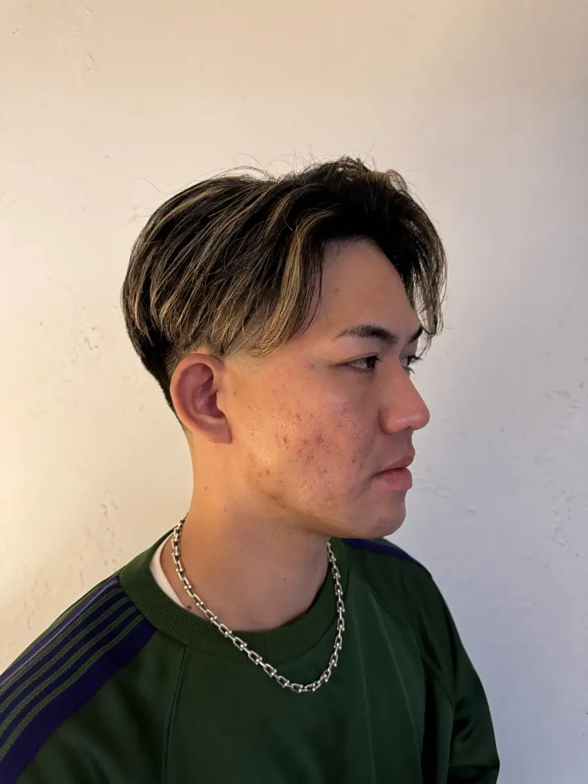 ショート カラー メンズ センターパート ダウンパーマ フェードカット メンズハイライト メンズパーマ カット ヘアカラー トリートメント 💈メンズ特化💈 TASUKUのヘアスタイル