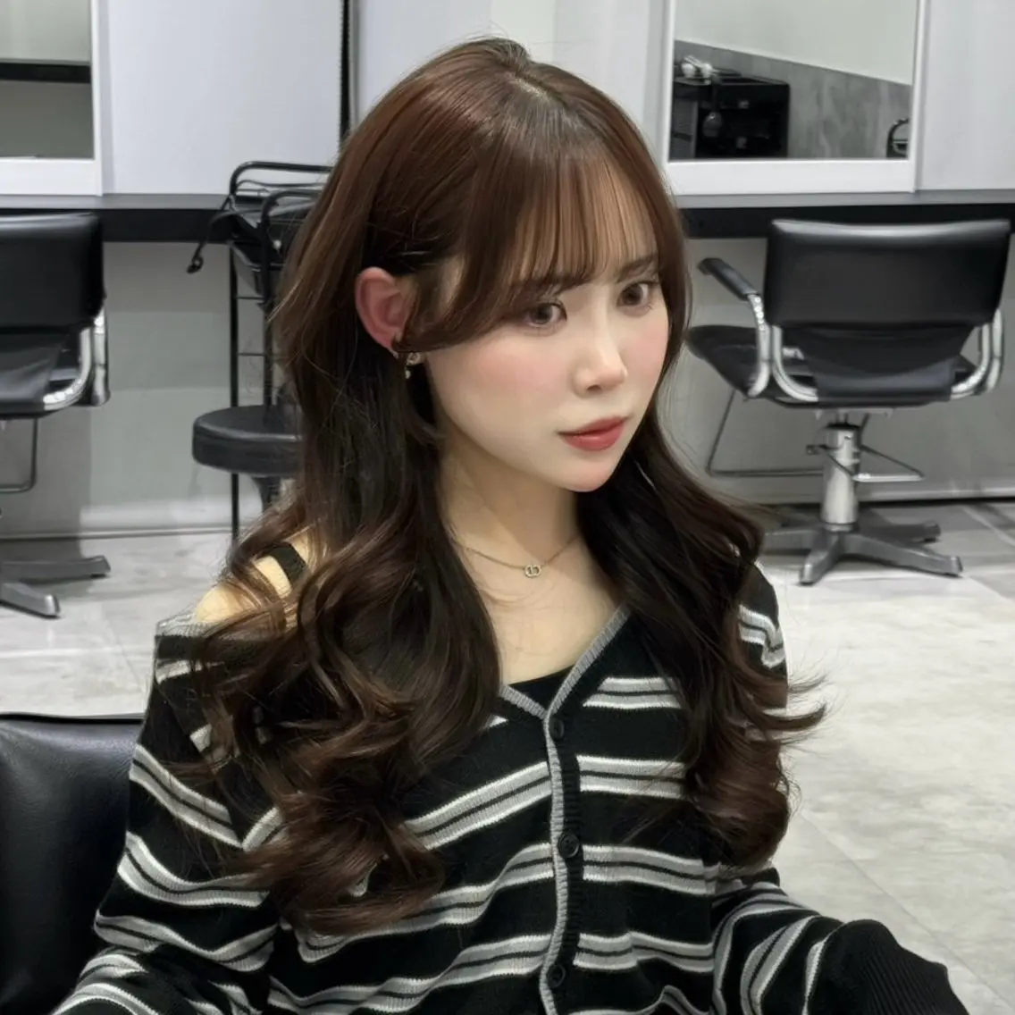 ロング カラー 顔周りカット レイヤーカット 小顔カット カット ヘアカラー トリートメント 韓国系支持率No.1 レイヤー特化/きょうのヘアスタイル