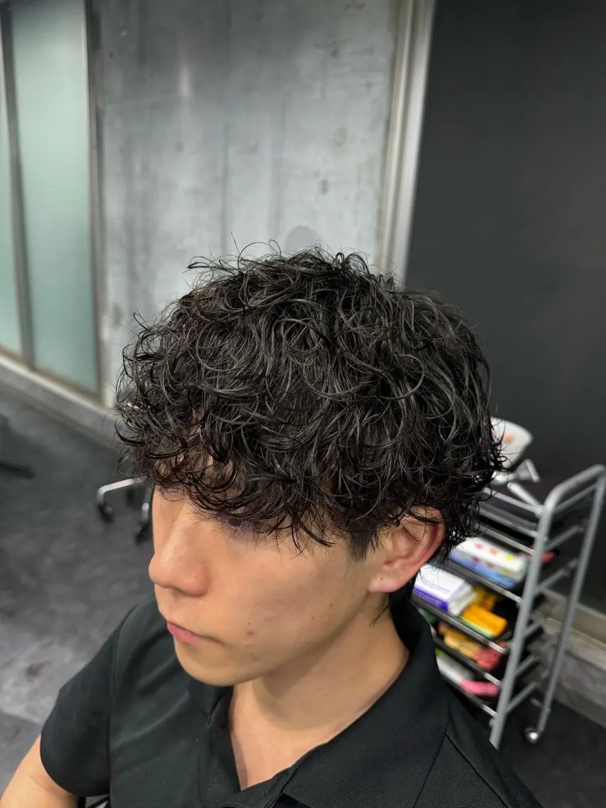 【🔥メンズカット+パーマ🔥】 どんなパーマでも可能です‼️ 当日限定予約割引‼️の写真