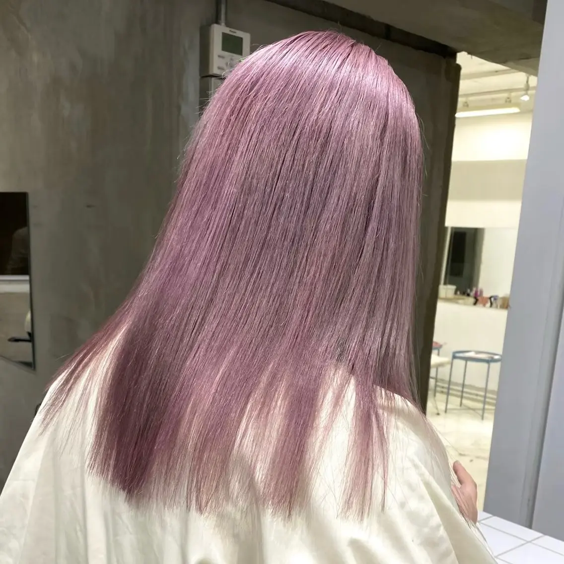 セミロング ヘアカラー 🌈艶ブリーチ 🌈イッキのヘアスタイル
