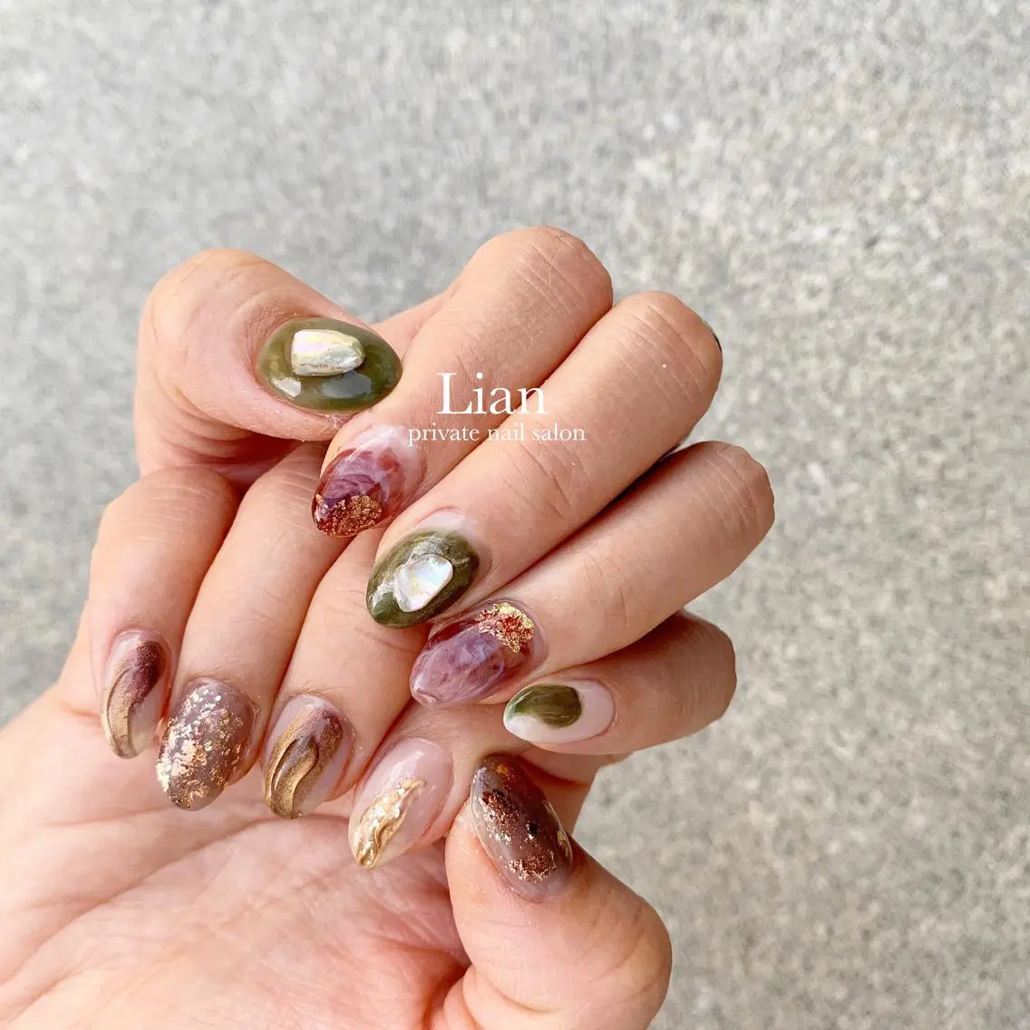ネイル ブラウン グリーン ニュアンスネイル nailsalon Lenoaのネイルデザイン