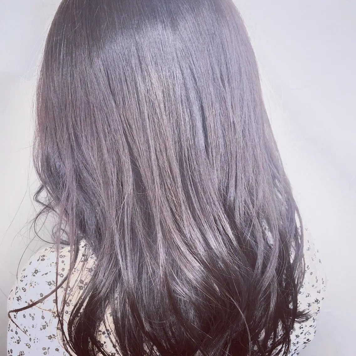 セミロング カラー アッシュ グラデーションカラー 小顔カット ヘアカラー トリートメント 白髪ぼかし大人メンズ 根本零のヘアスタイル