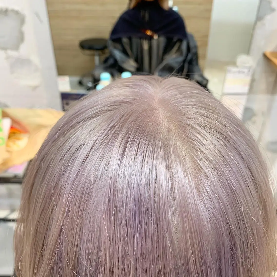 ショート カラー ダブルカラー カット ヘアカラー トリートメント 佐藤 慎哉のヘアスタイル