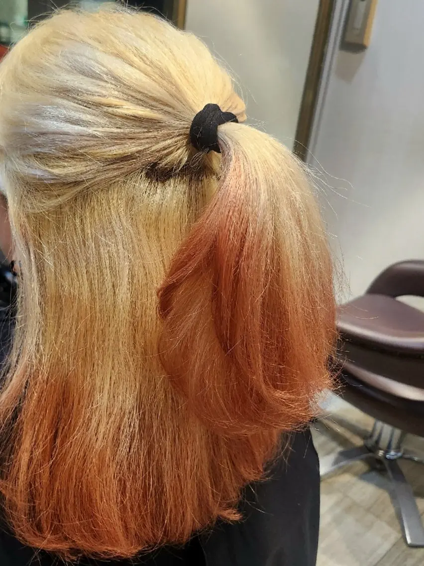 セミロング カラー ブリーチ will こむぎのヘアスタイル