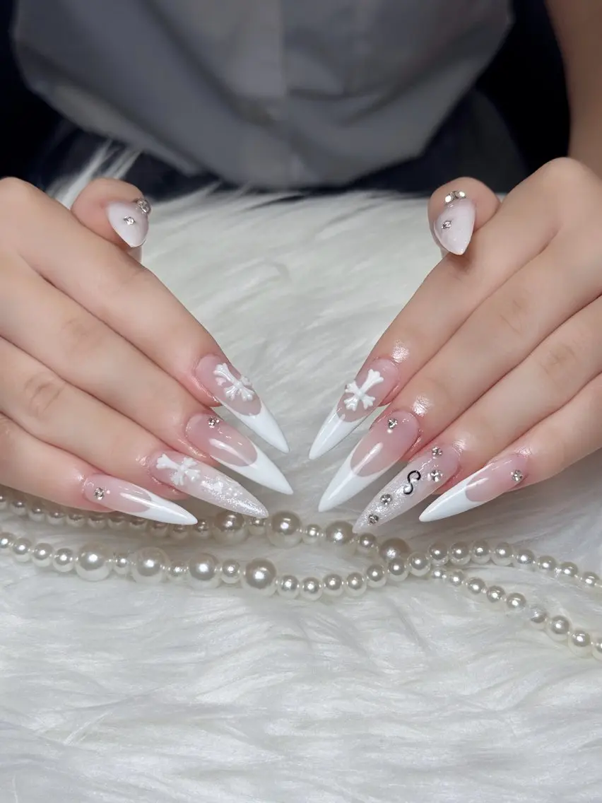 ネイル フレンチネイル ジェルネイル 韓国ネイル シンプルネイル 夏ネイル ハンドネイル ハンドケア NEM nailstudioのネイルデザイン